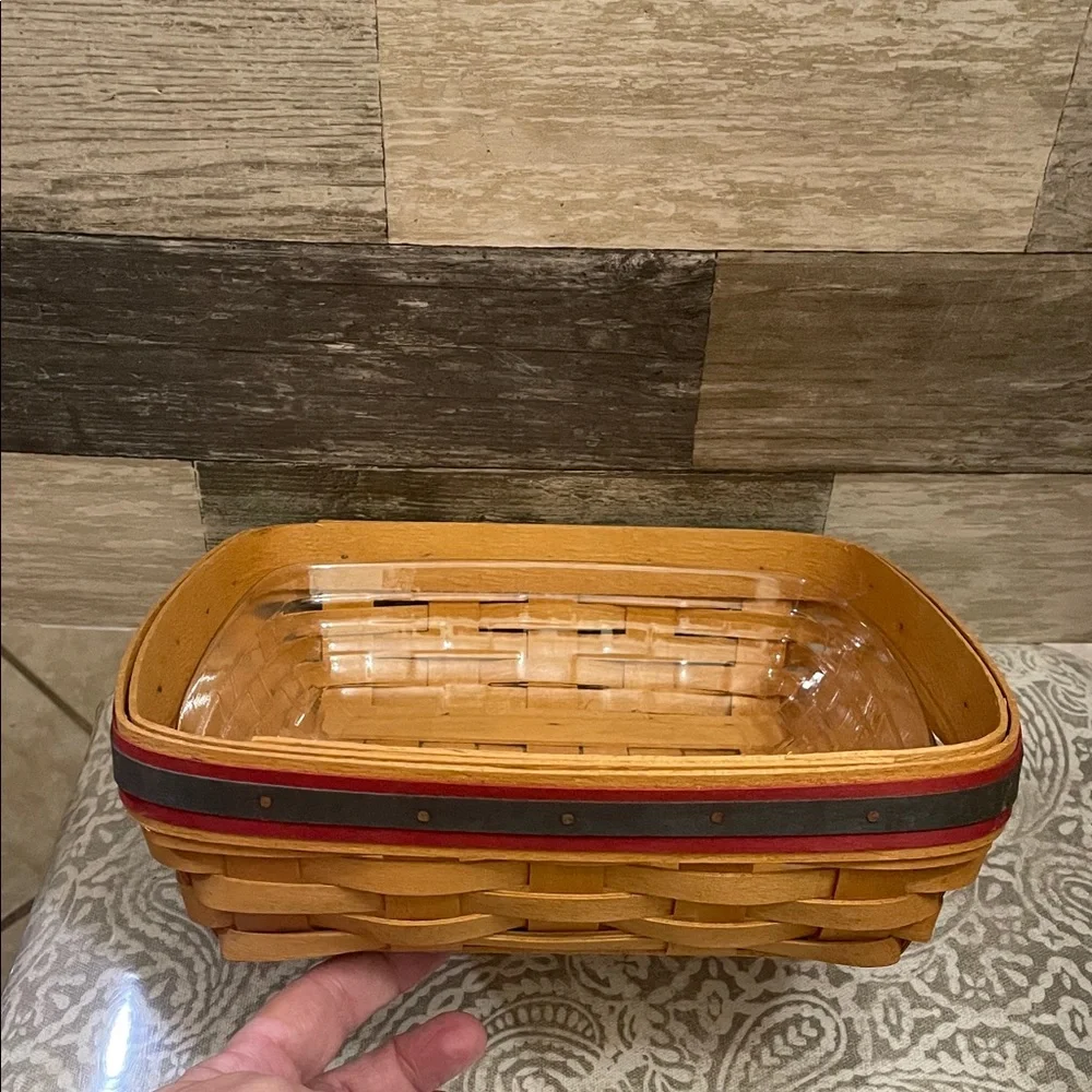 VINTAGE Longaberger Woven Basket‎ & plastic liner with Red and Green Accents 9”